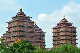 中国最富裕的村庄，村民都住大别墅，人人都有100万以上的存款图片