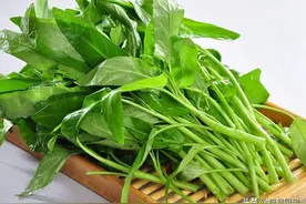空心菜，有人吃叶子有人吃杆子，到底应该怎么吃？听听大厨怎么说图片