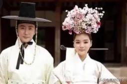 离婚冷静期前，这一对也离了？图片