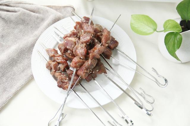 瀹冨惈鏈?0绉嶆皑鍩洪吀锛屽璐甸兘瑕佺粰瀛╁瓙甯稿悆锛屽瀛愪釜澶撮珮浜庡悓榫勪汉