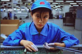 我，打工妹，在广州电子厂上班，揭秘月薪多少？一年能存多少钱？图片