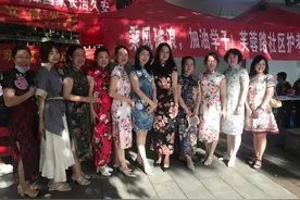 高考场外奇葩一幕，让我笑疯了哈哈哈哈哈哈哈哈哈哈哈哈图片