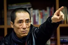 三片齐发，张艺谋，色彩艺术大师图片