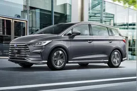 适合国庆全家出游，十万预算选宋MAX升级版怎么样？图片