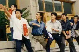 张艺谋陈凯歌在西影厂当小弟的日子，带头“大哥”吴天明是硬茬子图片