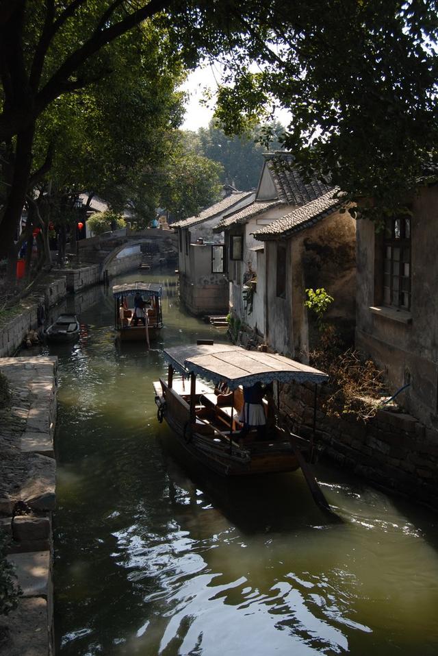 镇江乌镇有哪些景点好玩,三天两晚江南古镇游,住一家酒店,周庄,乌镇