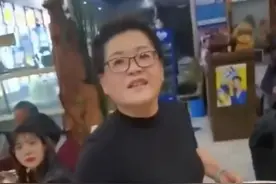 黑龙江一远嫁女子偷偷回娘家，病重奶奶见到孙女，从床上爬起抽泣图片