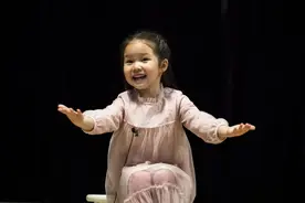 吴碧霞5岁女儿演唱常德本土歌曲：马马嘟嘟骑图片