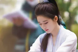 李兰迪瘦下来好绝，脸上线条流畅紧致，甜美度和赵露思不分伯仲图片