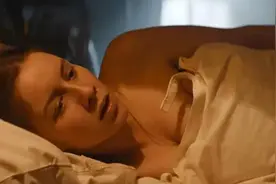 俄罗斯也出“抗战神片”？但能把女主拍得又撩又欲，也没谁了图片