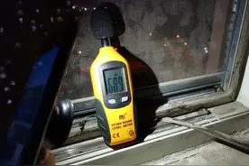 朝阳某小区紧邻高速，噪音严重扰民图片