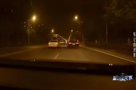 法治天下 | 黑夜驾车撞到路牙后继续行驶至家中，时隔22小时后报警的单方事故该不该理赔？图片