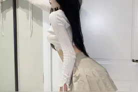 小说：女朋友不敢去卫生间怕黑，我在门口等她，不料却发现她秘密图片