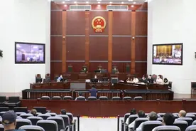 “到账仅4000元，十日后要还1.3万元”一个月内有千余人被套路图片