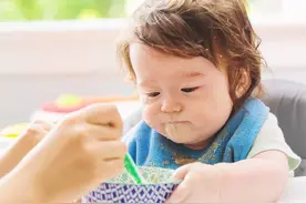 孩子和大人吃的顿数不能一样，3顿变6顿，孩子更能长图片
