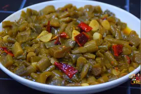 酸芋禾炒出来黑乎乎？那是你方法不对，正确方法在这里图片