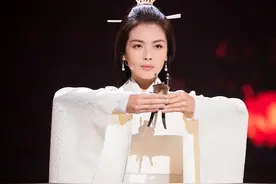 在殷墟的宫殿之下，意外发现的一座古墓，揭开一位传奇皇后的一生图片