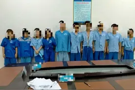 组织200多人通过“琼崖麻将”等软件网上聚众赌博，一年赌资流水330余万，海南两个团伙被端图片