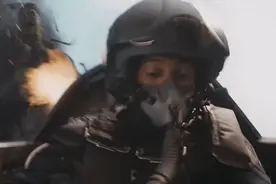 弹射逃生，对战机飞行员的身心伤害有多大？| 刀尖上的职业图片