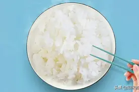 蒸米饭时，学会这5个小技巧，蒸出来的米饭，晶莹剔透，太香了图片