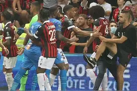 法甲火爆一幕！数百名球迷进场干架，多名球员受伤，比赛被迫腰斩图片