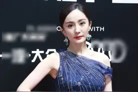 杨颖穿恨天高亮相，杨幂机智穿平底鞋，却在生图上输了杨颖图片