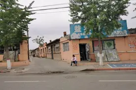 锦州这里要拆迁？建筑物上写满了“拆”字，锦州城区又要西扩了图片