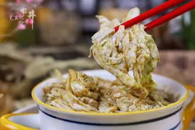 老北京的“乾隆白菜”，不开火特简单，鲜甜脆爽，省炒菜了图片