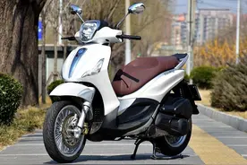 虽是好车 但价格很坑爹 比亚乔Beverly300图片