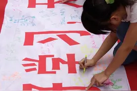 热点 | 张桂梅的开学寄语：“请党放心，强国有我！”孩子们，加油！图片