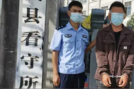 绝不姑息！保山两男子袭警，后果很严重……图片