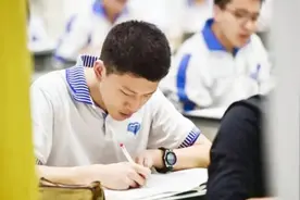 英语降为副科，物理升为主科这种方式可行吗？教育局回应来了图片