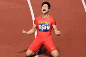 中国飞人起跑有多惊人？博尔特苦追90米，赛后问：这小子是谁？图片