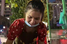 石家庄“90后”女孩辞职摆摊卖奶茶火了！每天上百人排队，还有外地网友专程过来买图片