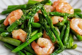 春季买芦笋，选绿色，白色还是紫色？菜农：营养区别挺大，别选错图片