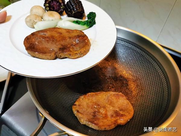 5分钟煎出的牛排，必须有黑椒酱，吃来才有仪式感