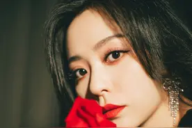 张靓颖与男友认爱后首同框！男方全程保驾护航，两人疑似早已同居图片