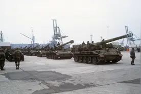 203mm口径的M110A2自行火炮还要服役多久？图片