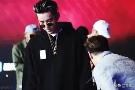 变成“吴签”的wu亦凡，为什么堵不住du美竹的口？图片