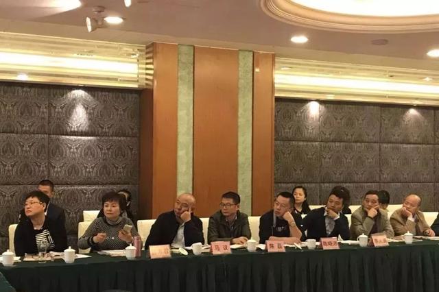 四川省皮革行业协会召开制革、皮化专委会2018年联席会议