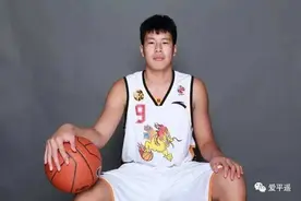 山西队闫鹏飞：重要的内线轮换支柱，做好3点可更重要图片