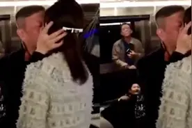 “歌坛大腕”韩磊的瓜图片