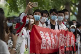 高考作文题目可为与有为，躺平是对青年的误解，可为才是其价值观图片