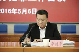 他用“石头剪刀布”决定公司高管：第一名董事长、第二名总经理、第三名监事长图片