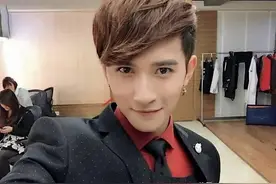 家暴男星被前妻追讨15万抚养费，这4个弃养儿女的男星也很过分图片