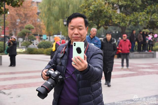 高手在民间，演出自娱自乐，洛阳周王城广场民间曲艺乐园