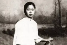 15岁的曹诚英当伴娘时，爱上了新郎胡适，双方同居怀孕后却被分手图片