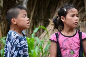 《变形计》富人的历练？易虎臣欠债无数，害家里破产妹妹辍学图片