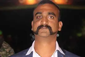 俘虏变英雄？印媒“造神”成功，印度被俘飞行员如今晋升上校图片