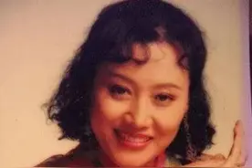 “恶婆婆”王丽云：嫁“金角大王”后离婚，女儿嫁富豪赚了3个亿图片